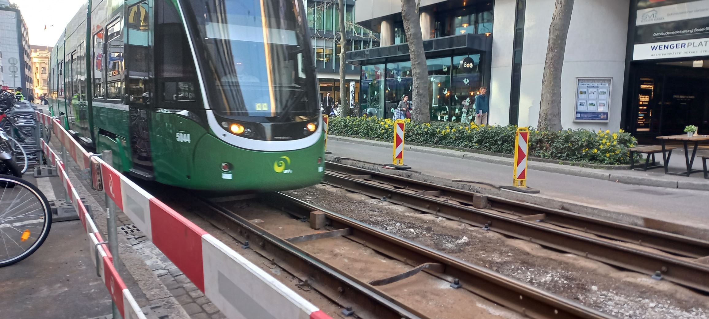 BINARYCUBE GMBH - Rüchligweg 55 - 4125 Riehen – Basel  - Schweiz // Vollumfängliche Informatiklösungen / ERP / CRM / Applikationen / Datenbanken / Konzeptionierung / Gesamt-Koordinationen / Erhaltungsplanung / Ingenieurwesen / Netzwerk / Software-Entwicklung / Schulungen / Projektportfolio / Infrastruktur-Koordination / GIS / Schnittstellen und weiteres